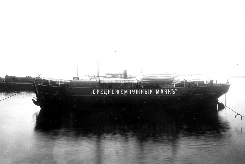 4. Плавучий маяк СРЕДНЕЖЕМЧУЖНЫЙ, 1905.JPG