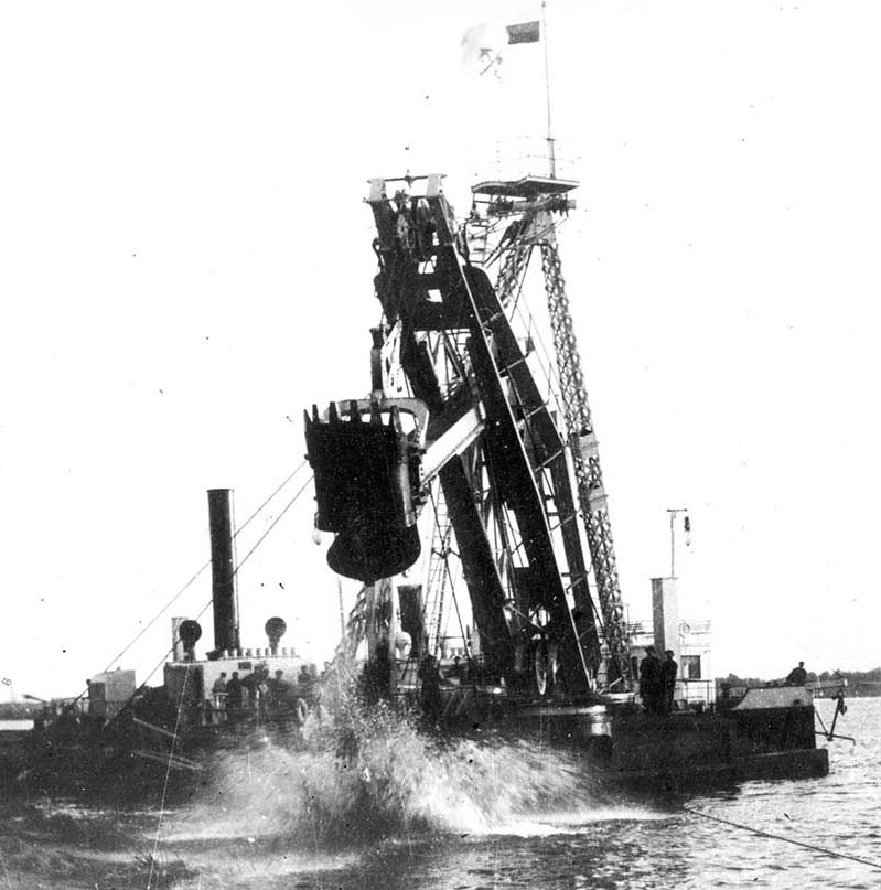 3. Одночерпаковая землечерпательница ВОЛЖСКАЯ-20, 1905.jpg 3. Одночерпаковая землечерпательница ВОЛЖСКАЯ-20, 1905.jpg