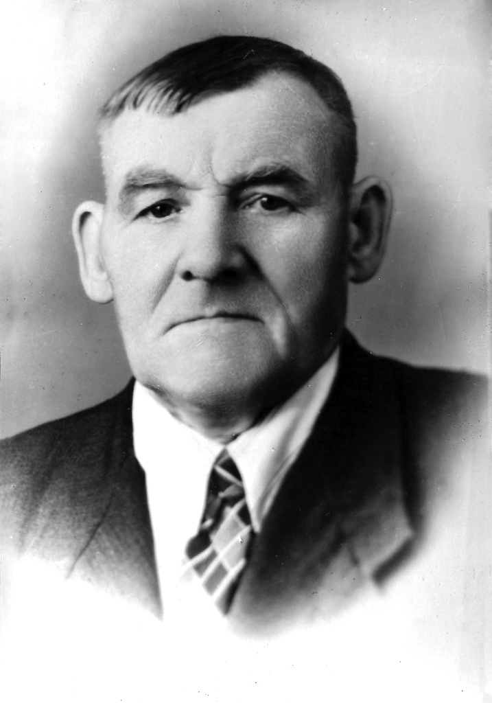 Телогреев Мих Иван - участник строительства.jpg